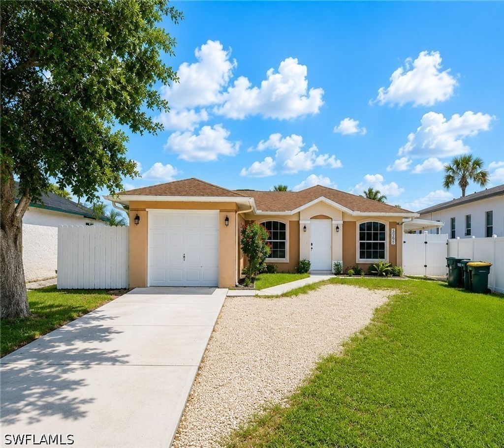 3586 Seagrape Ave, Naples