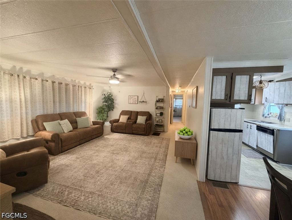 514 Blossom Ct, NORTH FORT MYERS