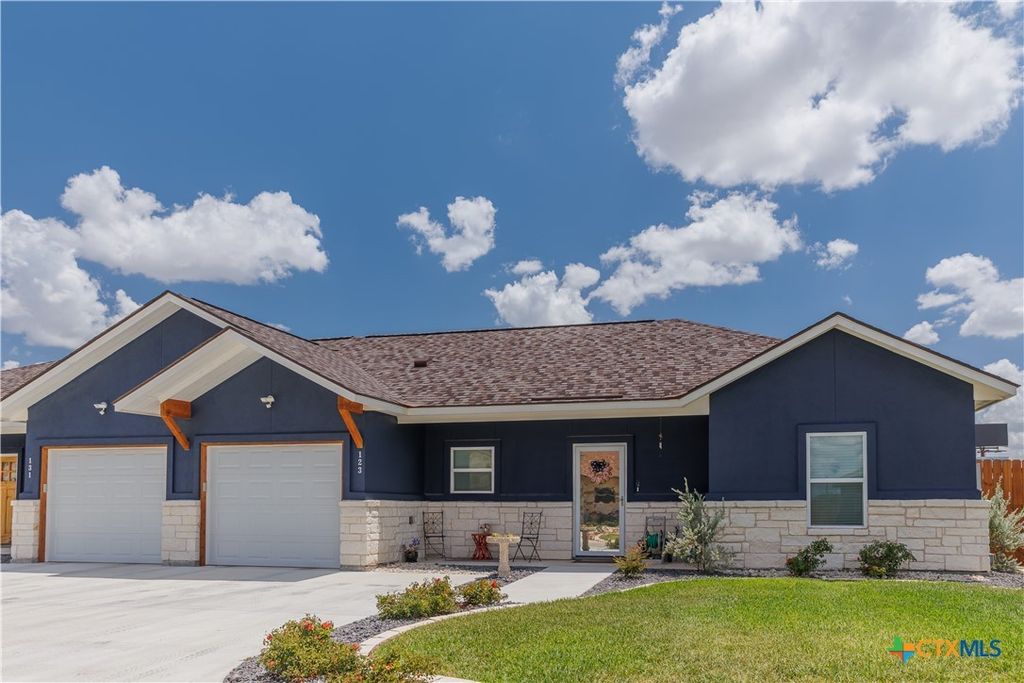 123 Navarro Crossing 12a, Seguin