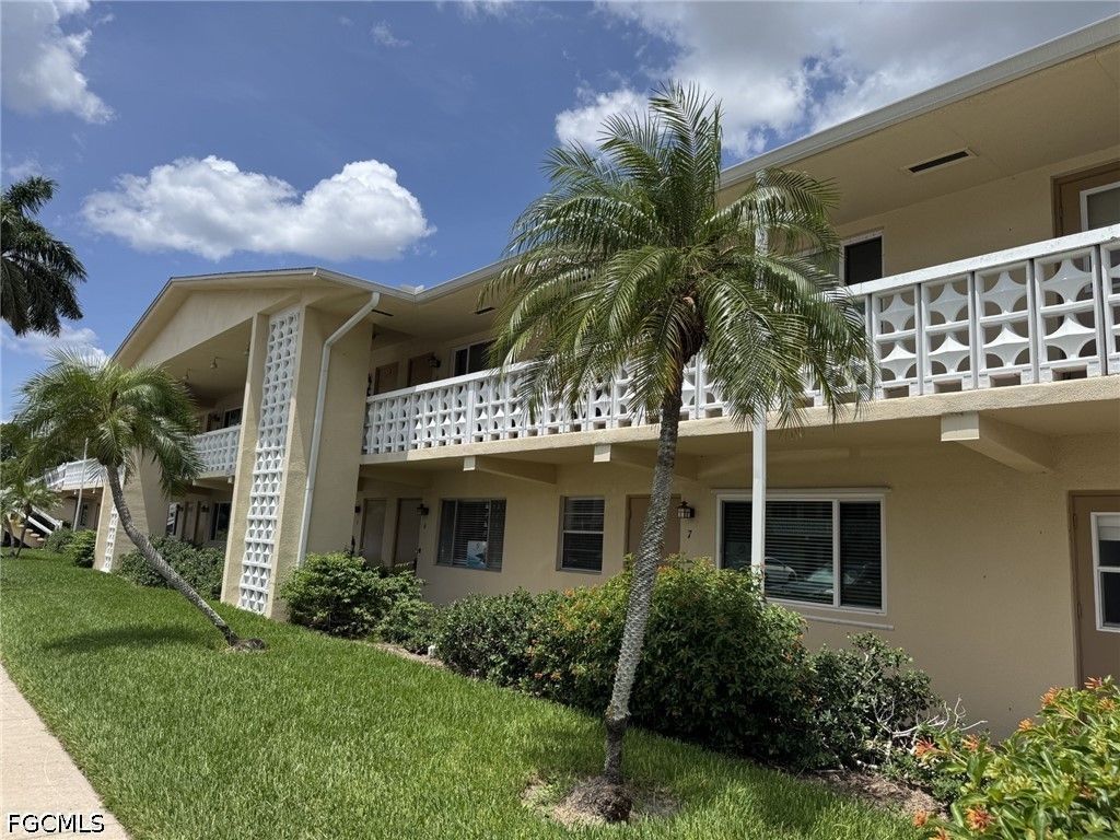 13151 Kings Point Dr 7a, FORT MYERS