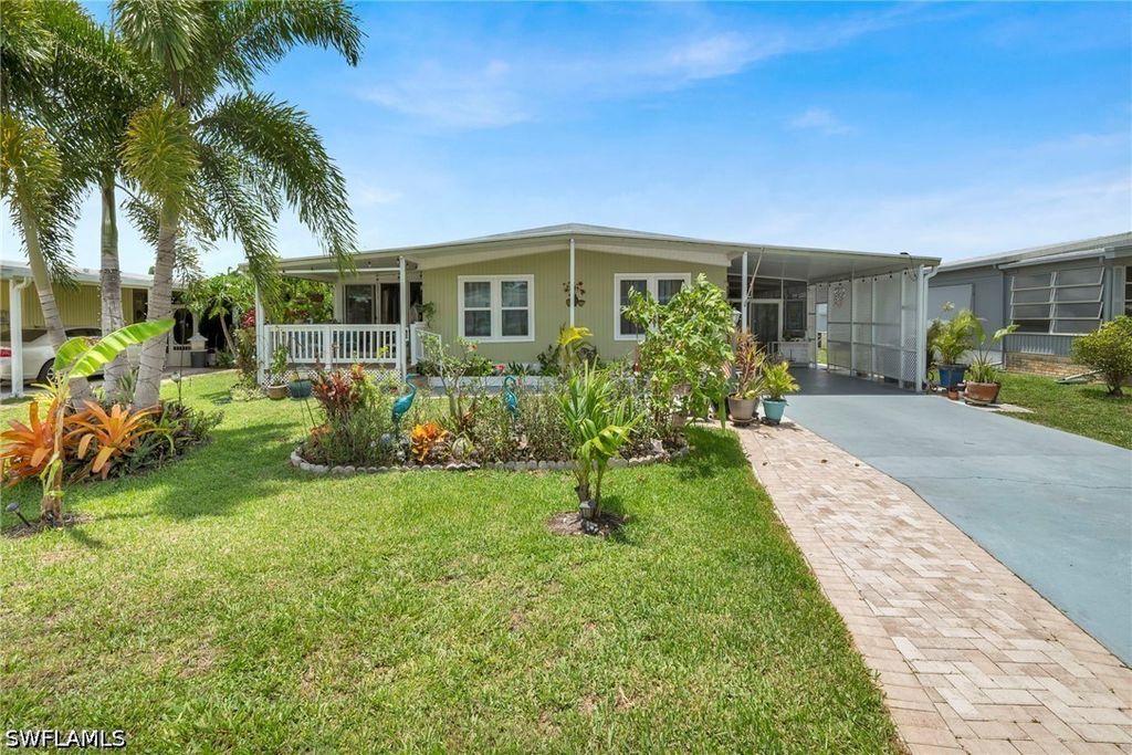 26049 Princess Ln, Bonita Springs