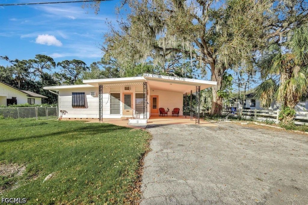 1802 Marilyn Dr, North Fort Myers