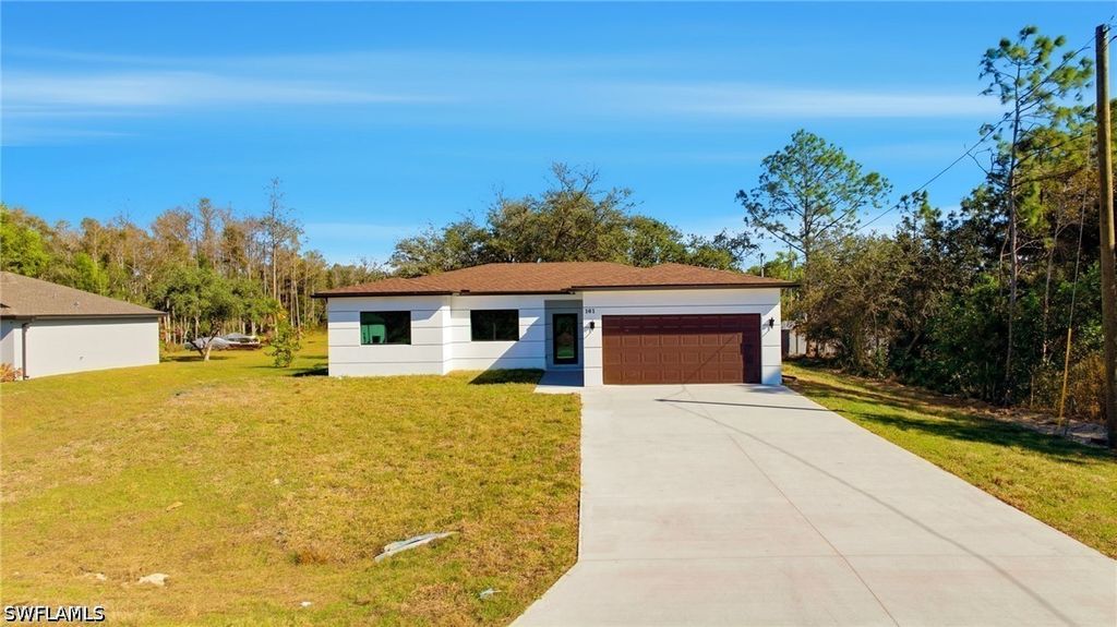 161 Blackstone Dr, Fort Myers