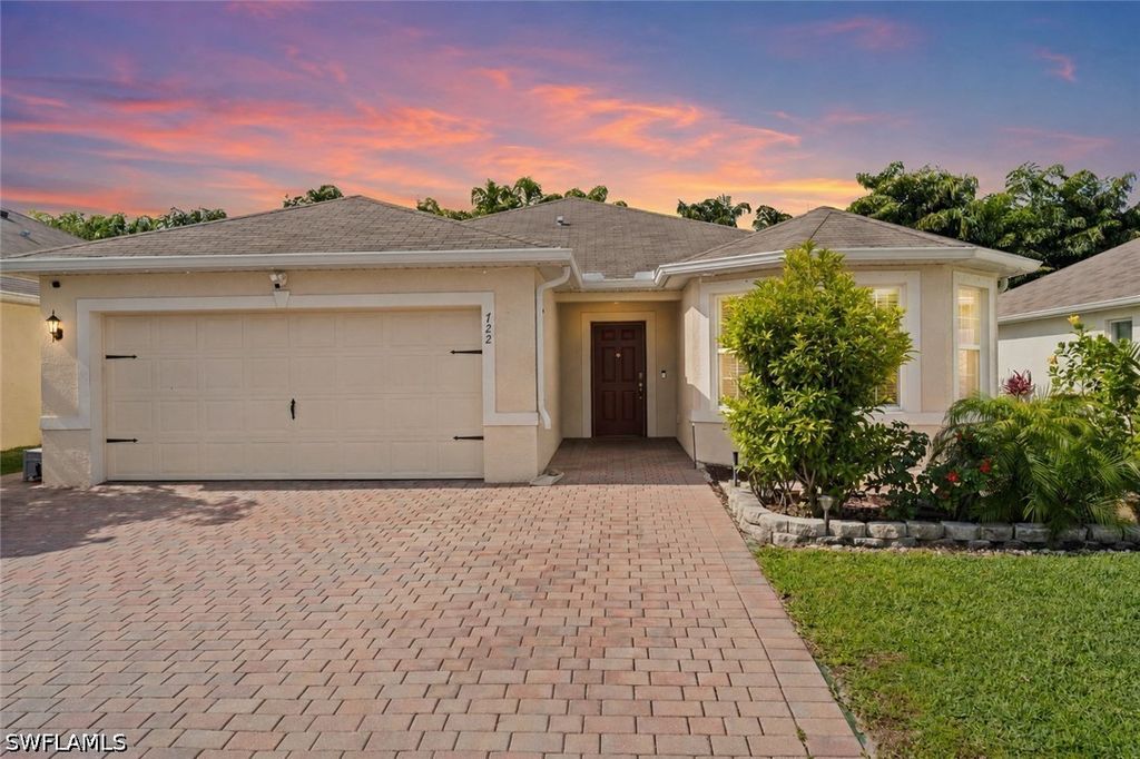 722 Hadley Pl W, Naples