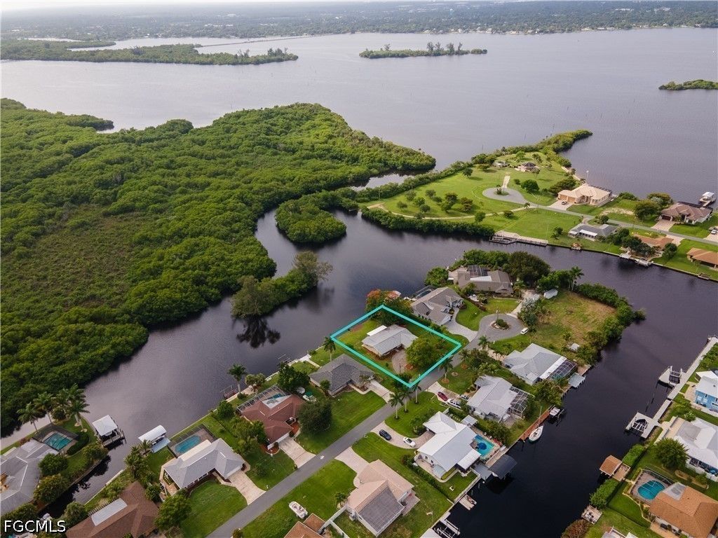 2160 Channel Way, NORTH FORT MYERS