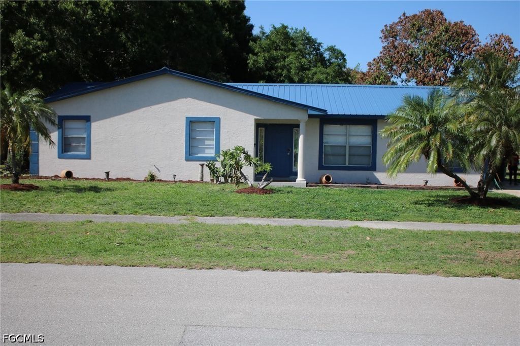 111 E Sugarland Cir, Clewiston