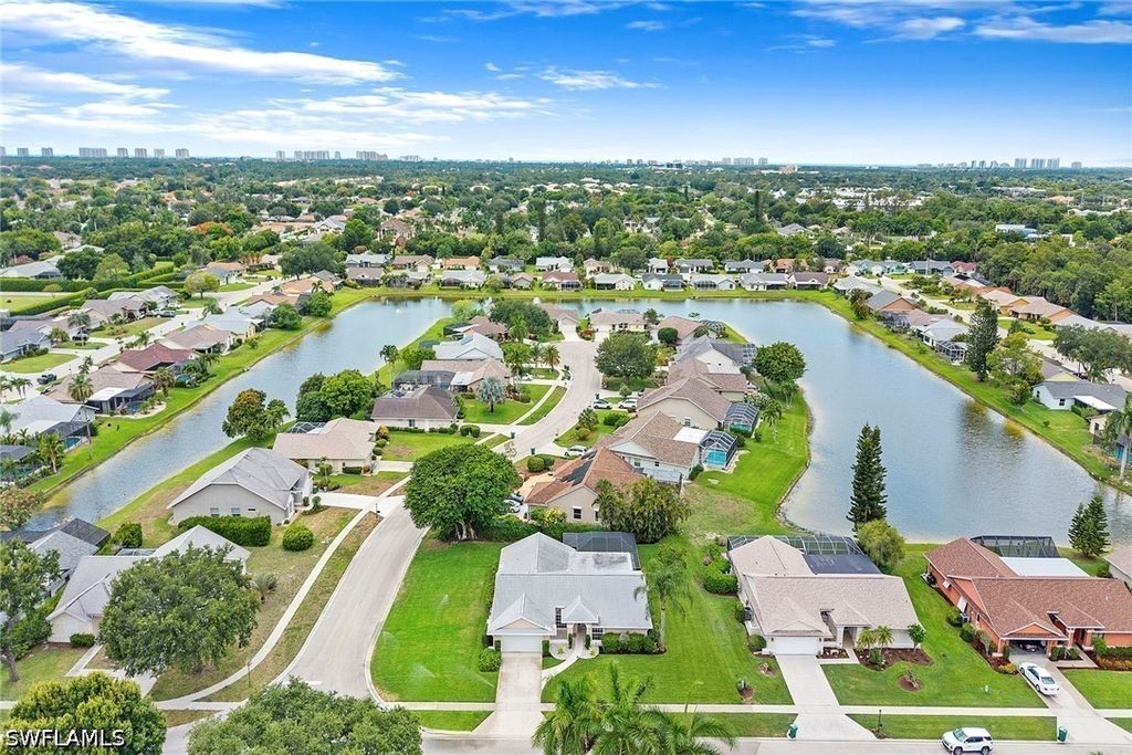 10340 Regent Cir, Naples