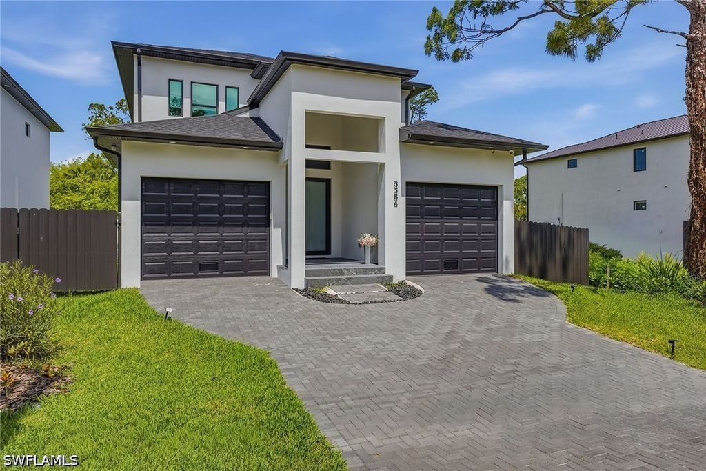 3384 Canal St, Naples