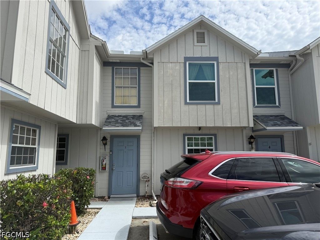 1005 Sw 48th Ter 3, CAPE CORAL