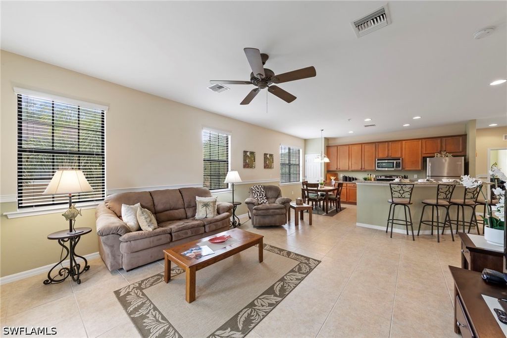 3712 Pino Vista Way 4, Estero