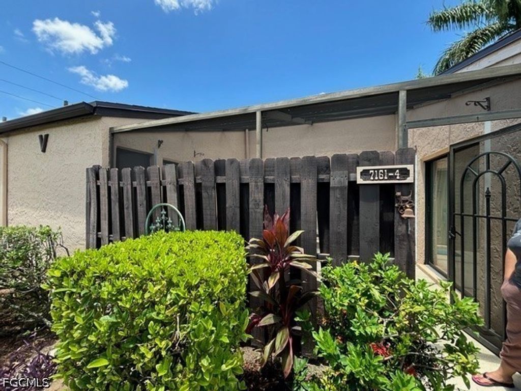 7161 Penner Ln #4, Fort Myers