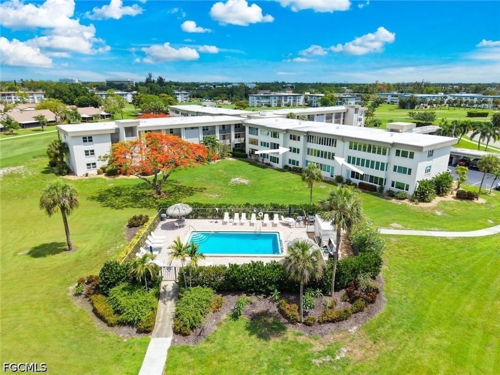 6102 Augusta Dr 207, Fort Myers