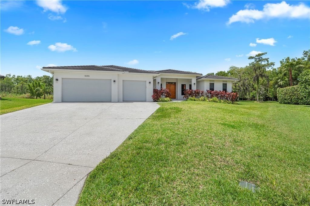 18355 Fairmont Dr, Naples