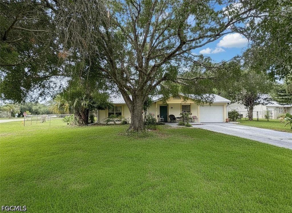 4001 Bishop Cir, LABELLE