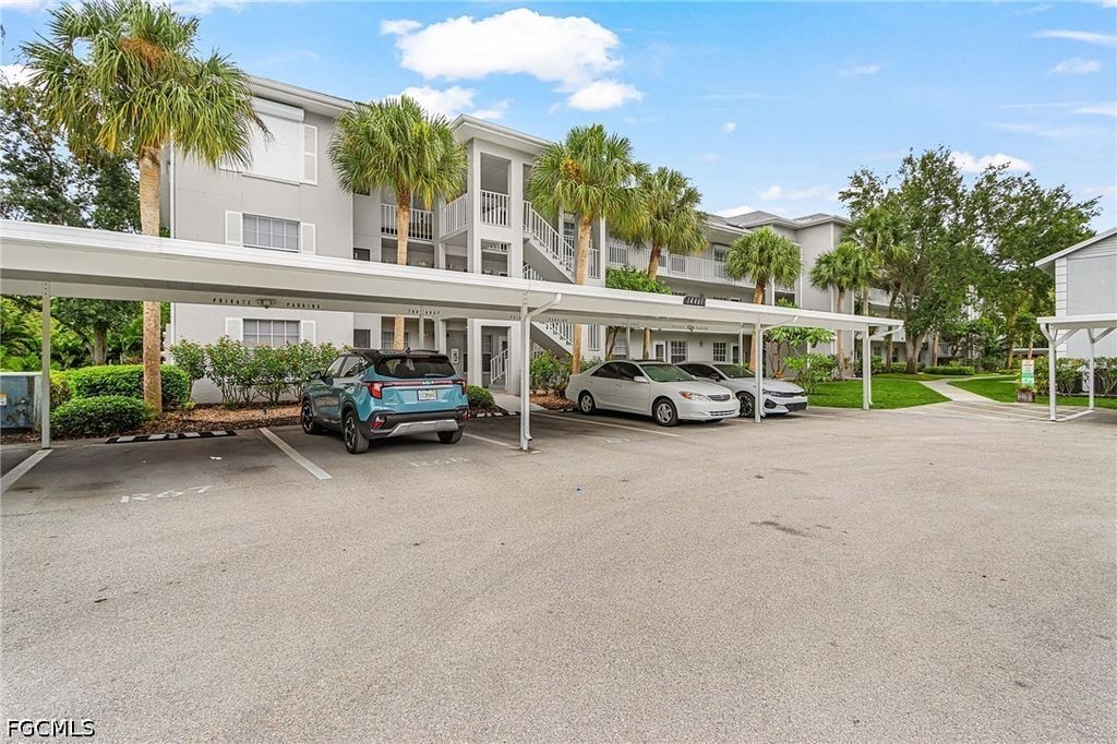 14461 Lakewood Trace Ct 103, Fort Myers