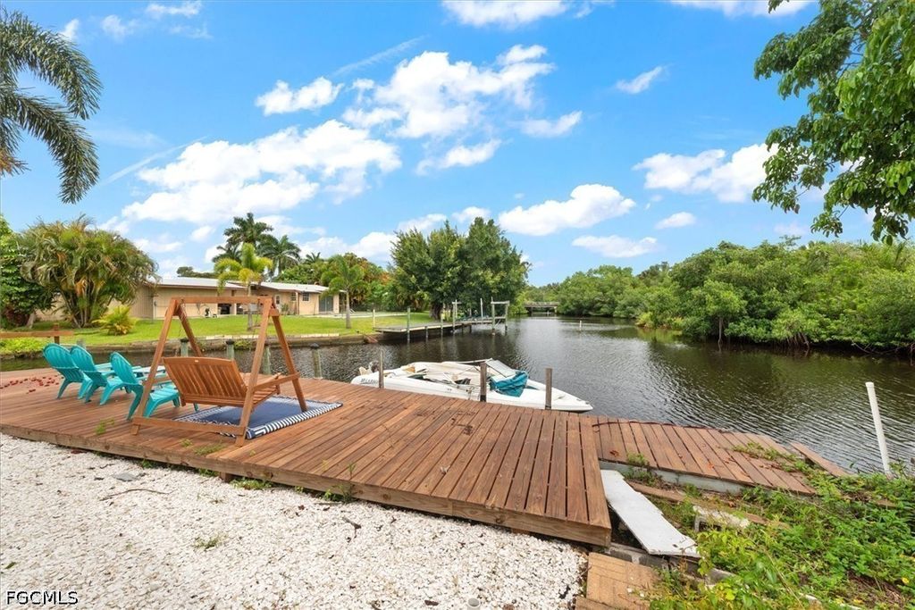 1721 Club House Rd, North Fort Myers