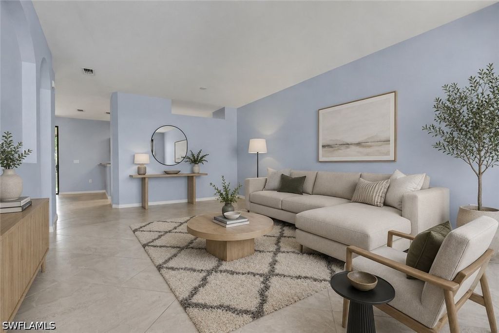 15454 Summit Pl Cir 125, Naples