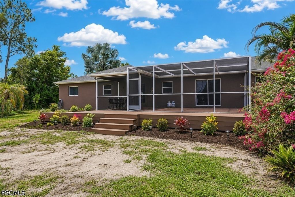 437 Raymer St, Lehigh Acres