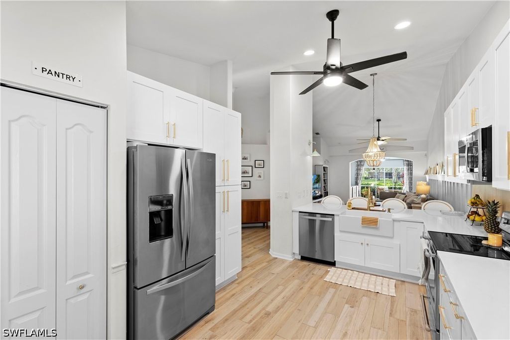 8330 Ibis Cv Cir B242, Naples