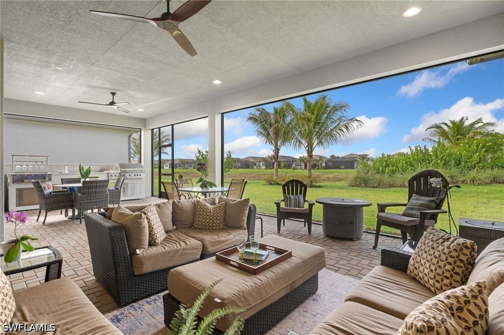 12177 Eucalyptus Way, Naples