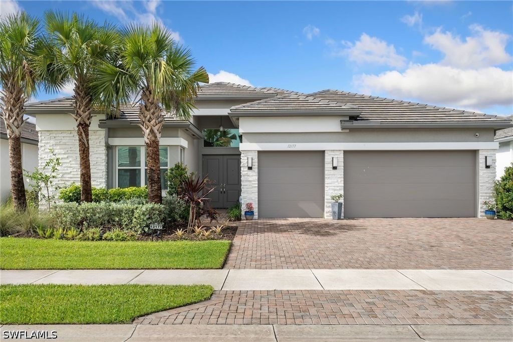 12177 Eucalyptus Way, Naples