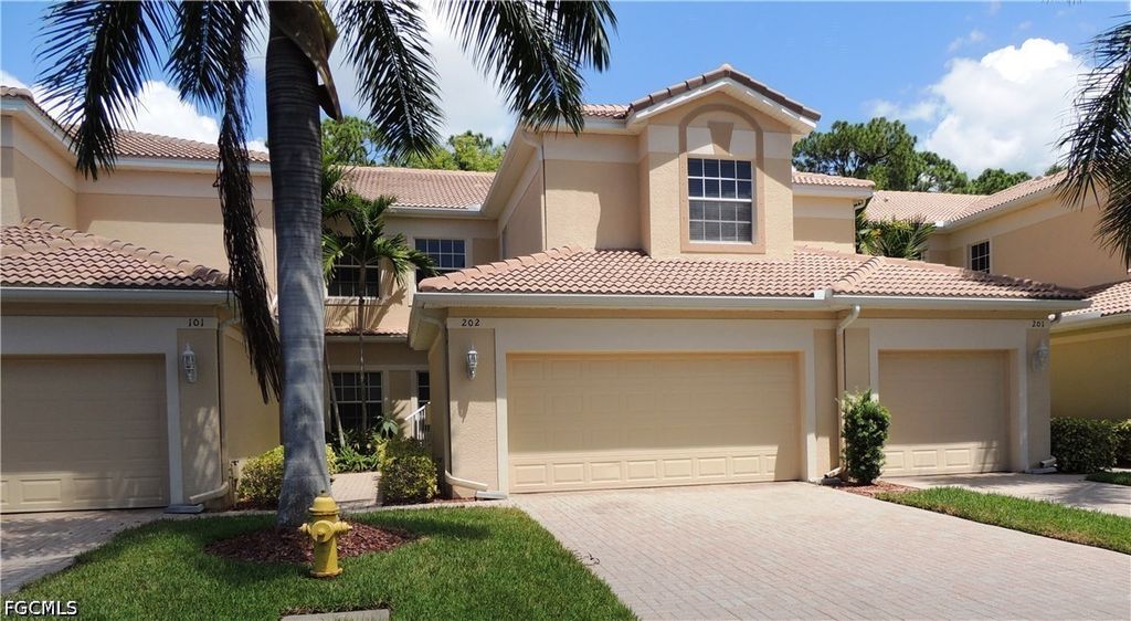 6020 Jonathans Bay Cir 202, Fort Myers