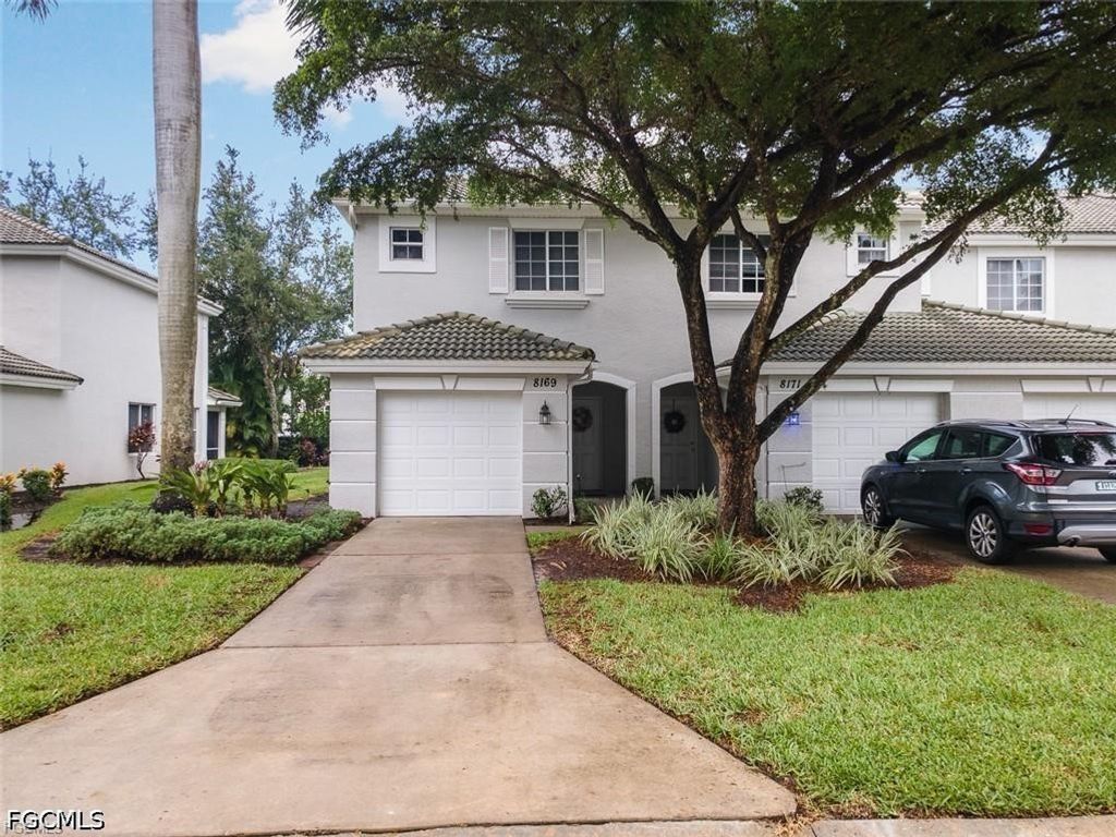 8169 Pacific Beach Dr, Fort Myers