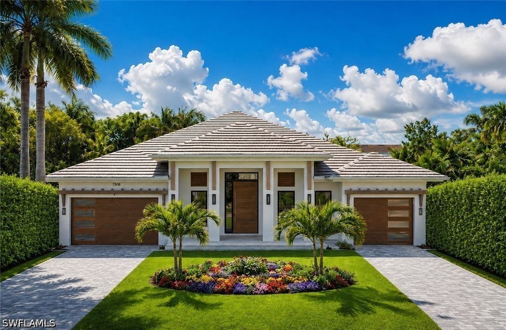 1364 Cypress Woods Dr, NAPLES