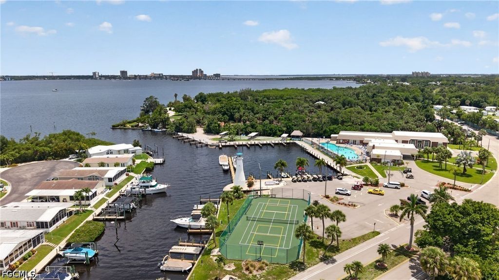 14527 Paul Revere Loop, NORTH FORT MYERS