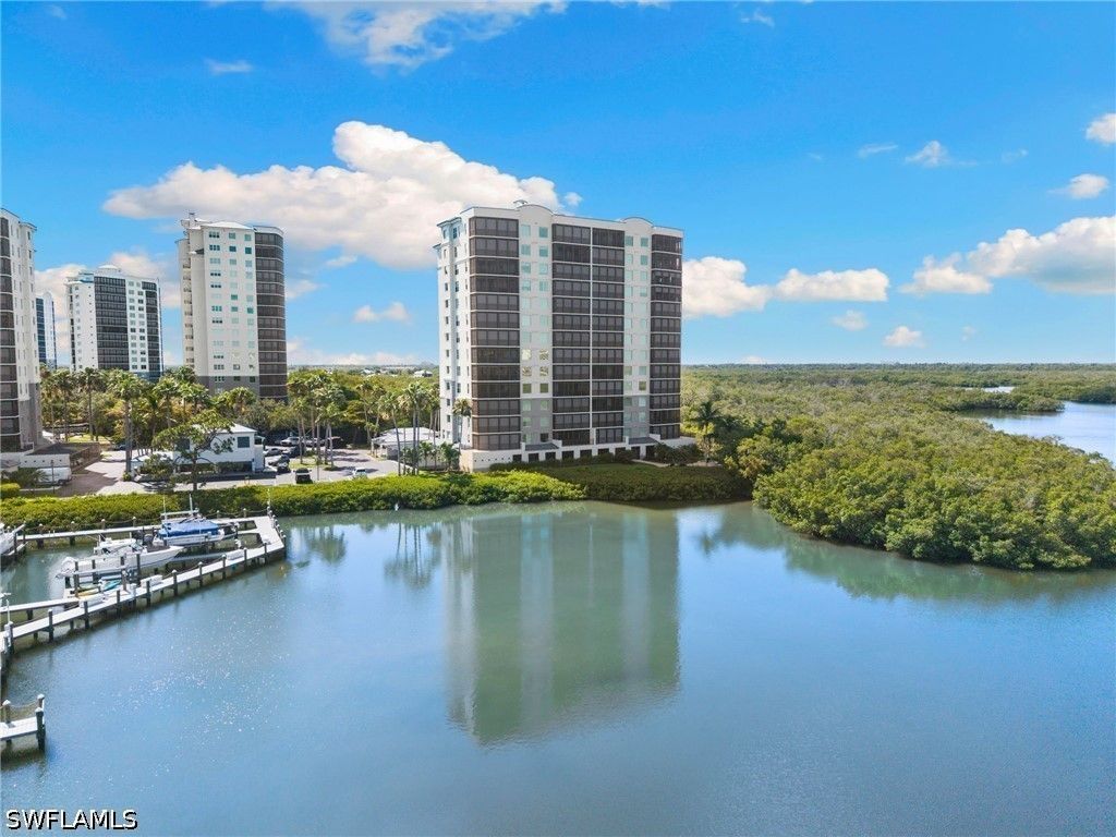 420 Cv Tower Dr 804, Naples