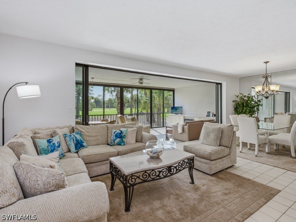82 Cypress View Dr, NAPLES