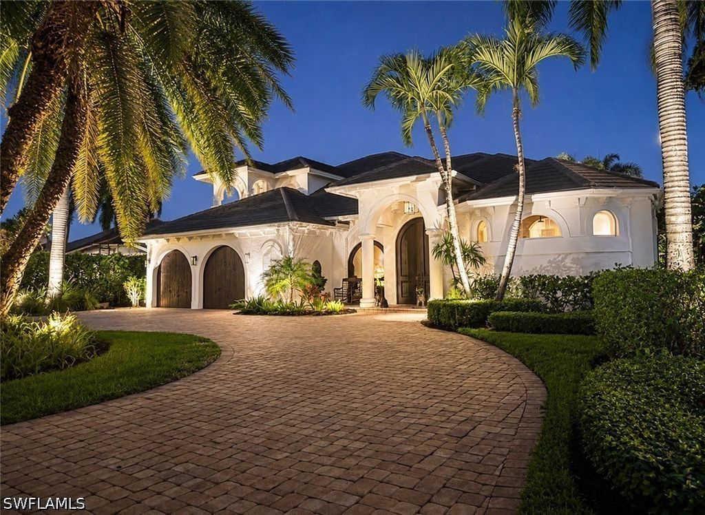 2056 Mission Dr, Naples