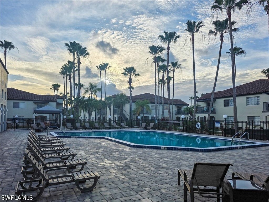 3407 Winkler Ave 304, Fort Myers