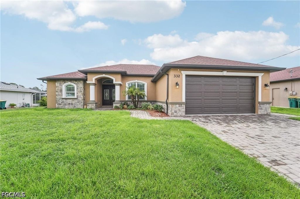 332 Mccabe St, Port Charlotte
