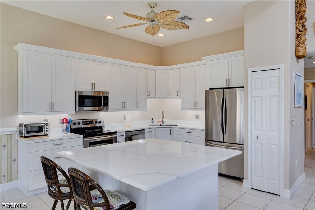 3593 Edgewood Ave, FORT MYERS