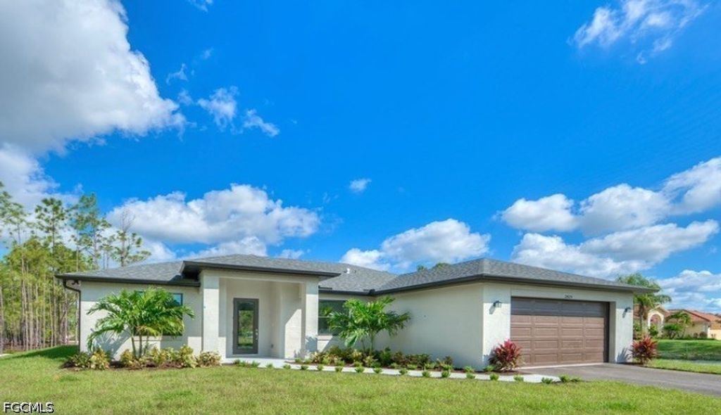 117 Desoto Blvd N, Naples