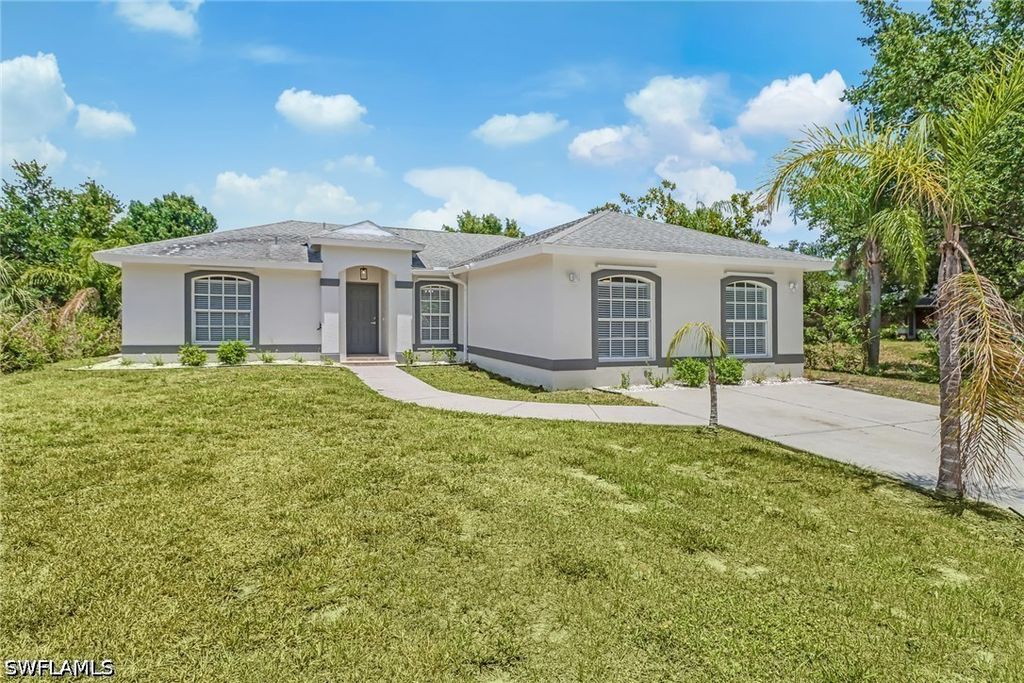 2921 2nd Ave Se, Naples