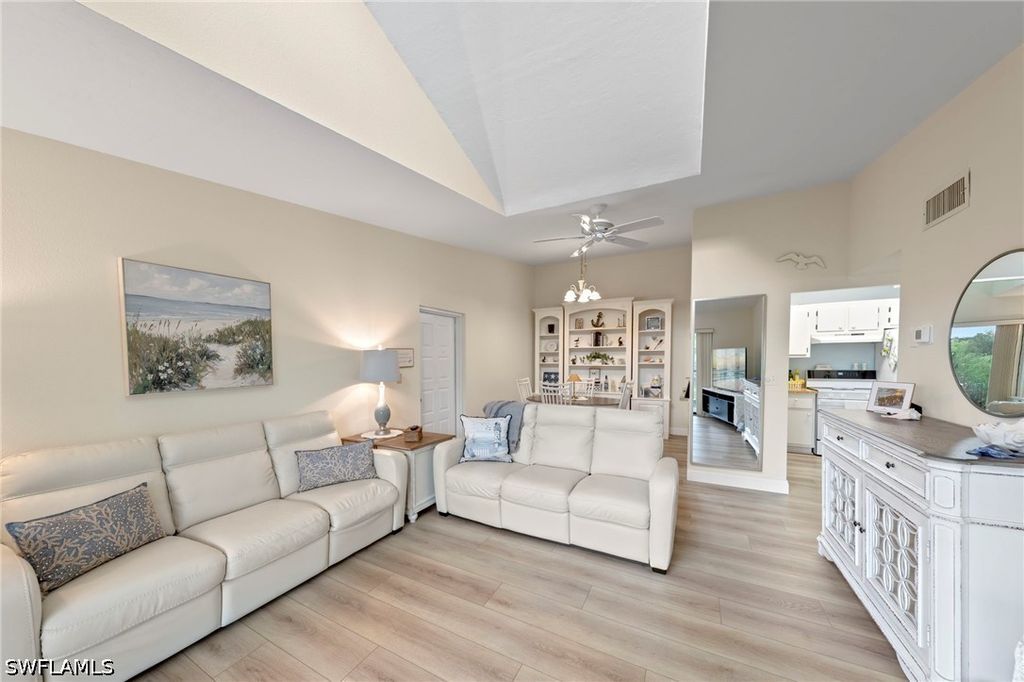 9970 Sailview Ct 20, Fort Myers