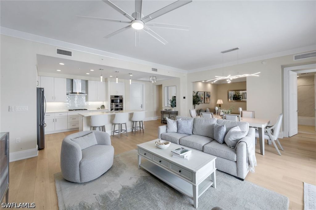 1135 3rd Ave S 518, Naples