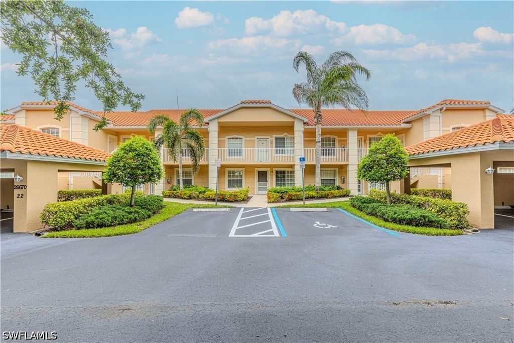 26670 Rosewood Pointe Dr 201, BONITA SPRINGS