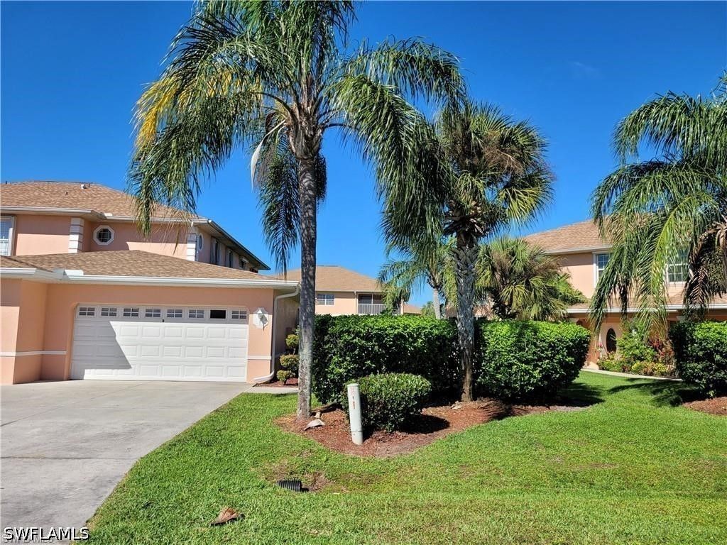 20068 Lake Vista Cir N 2d, Lehigh Acres