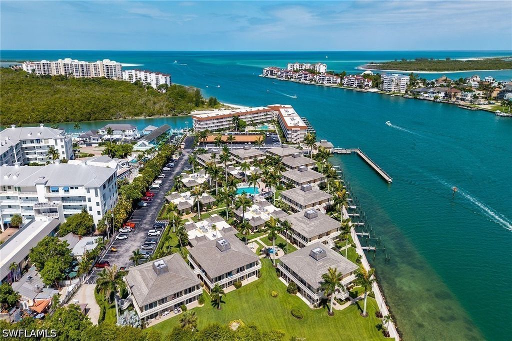 1215 Edington Pl M3, Marco Island