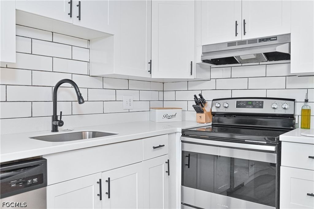 1520 Park Meadows Dr 2, Fort Myers