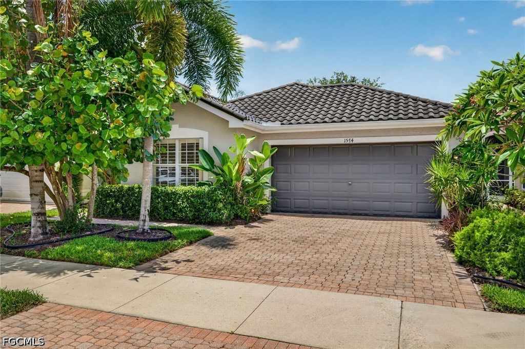 1574 Windamere Ln, Naples