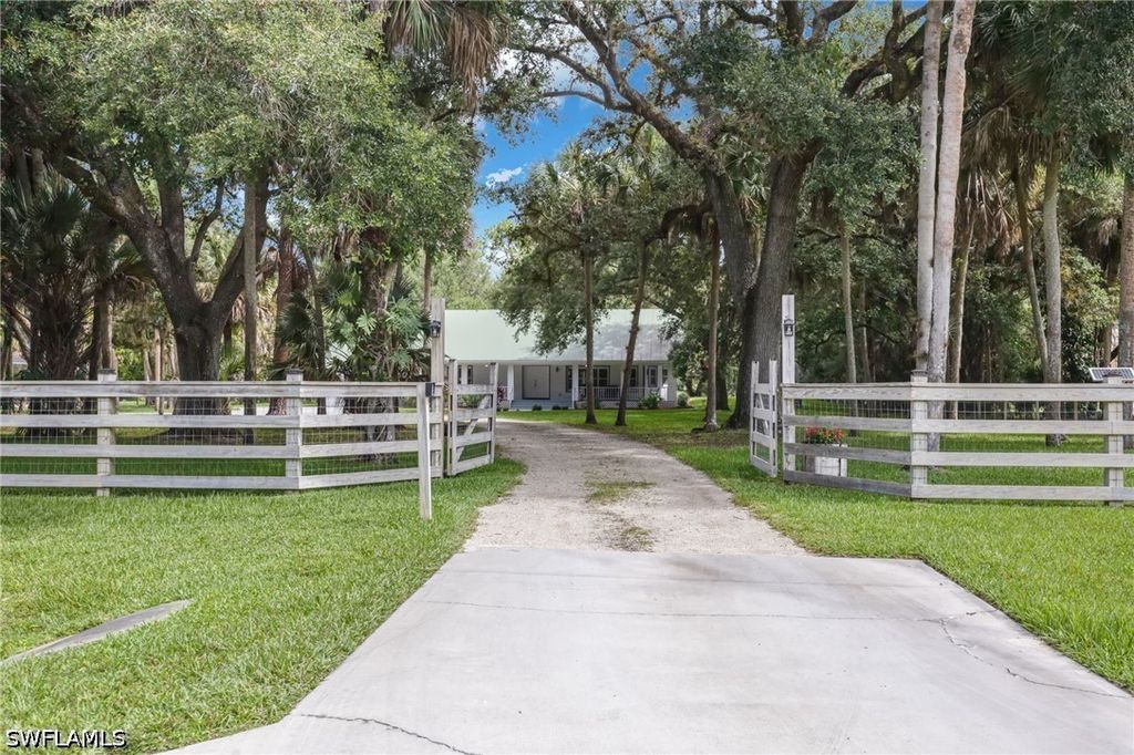 4315 13th Ave Sw, Naples