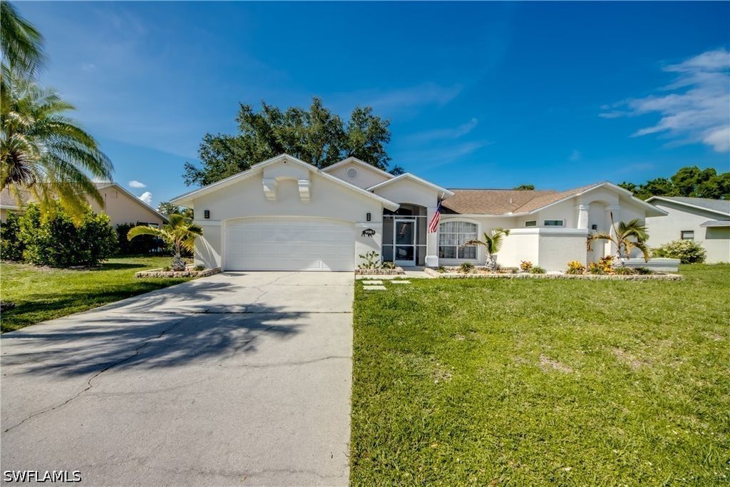 9910 Laketree Ct, Fort Myers
