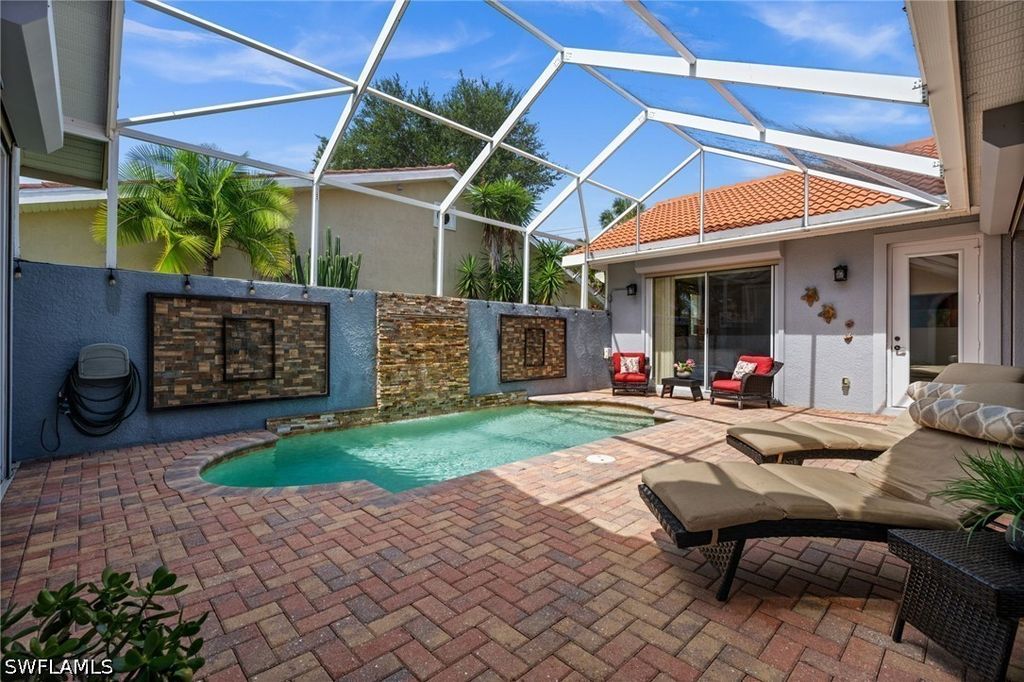 4830 Europa Dr, NAPLES