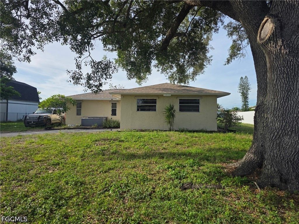 1434 Caywood Cir N, LEHIGH ACRES