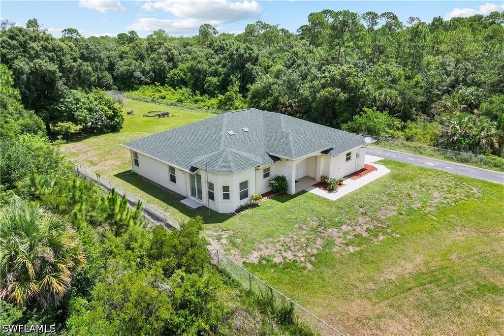 2495 62nd Ave Ne, Naples