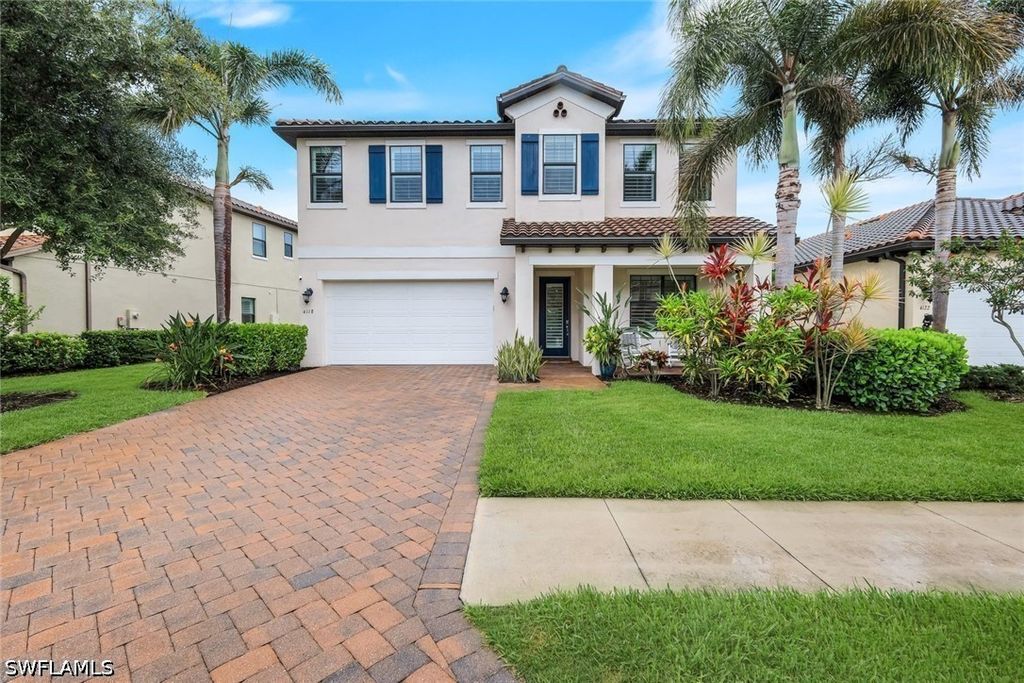 4118 Raffia Dr, Naples